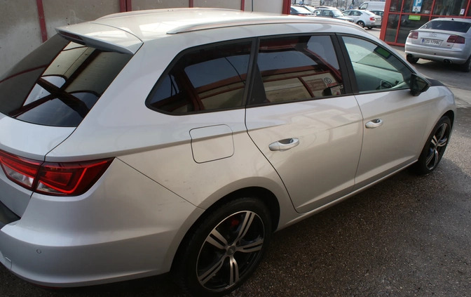 Seat Leon cena 38500 przebieg: 190000, rok produkcji 2015 z Poznań małe 529